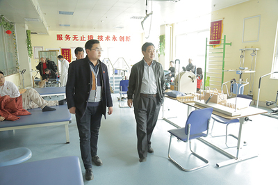 合肥康輝中醫(yī)骨傷醫(yī)院王院長一行來我院參觀交流