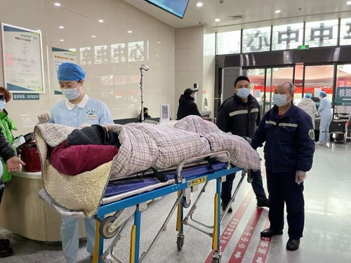 下雪天醫(yī)院骨折病人增多，專家提醒 摔倒后別急著起身